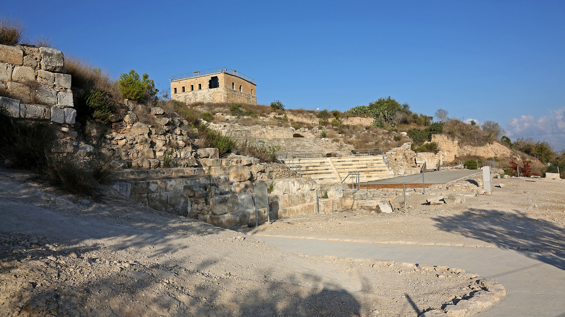 Sepphoris the theater and the citadel photo by gabi laron.